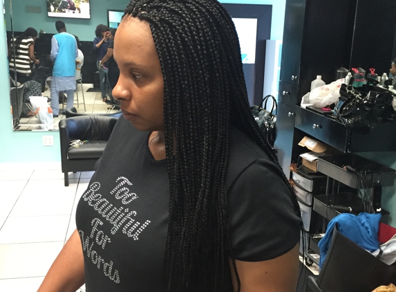 Fifi's African Hair Braiding and Weaving - Houston, TX