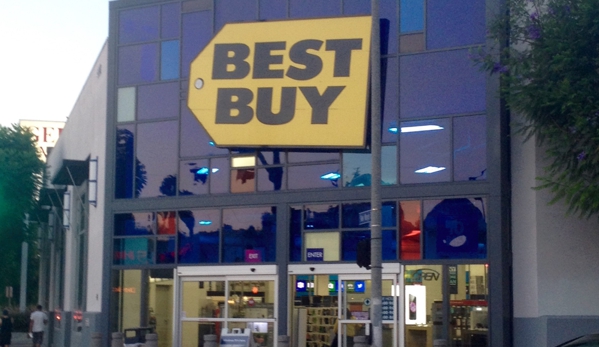 Best Buy - Sherman Oaks, CA. Best Buy