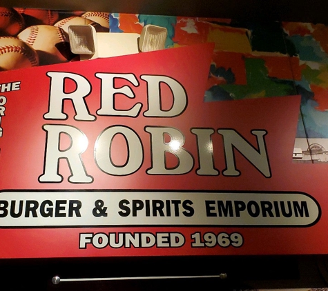 Red Robin Gourmet Burgers - Rancho Mirage, CA