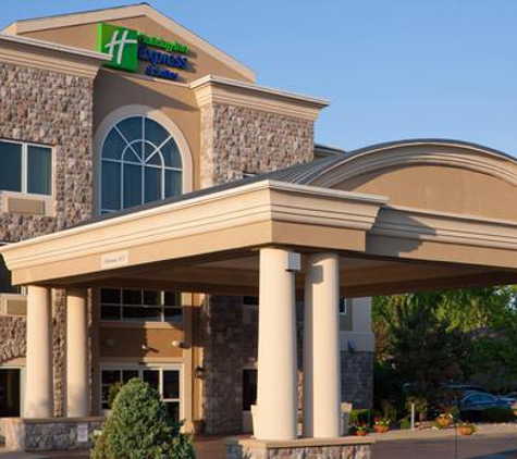 Holiday Inn Express & Suites Saginaw - Saginaw, MI