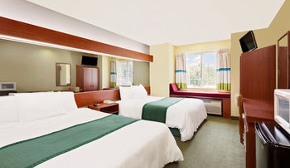 Microtel Inn & Suites by Wyndham Thomasville/High Point/Lexi - Thomasville, NC