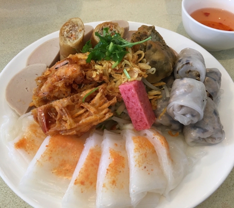 Banh Cuon Tay Ho - Sacramento, CA