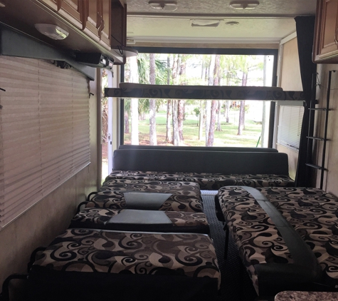 Loxahatchee Toy Hauler Camper Rental - loxahatchee, FL