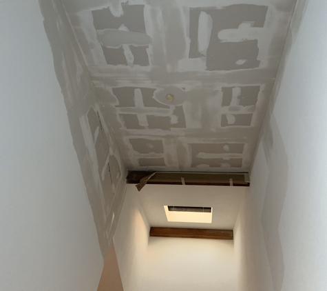 Titan Construction & Painting ll - Corpus Christi, TX. Twenty-five foot high ceiling ; Drywall ceiling and wall;