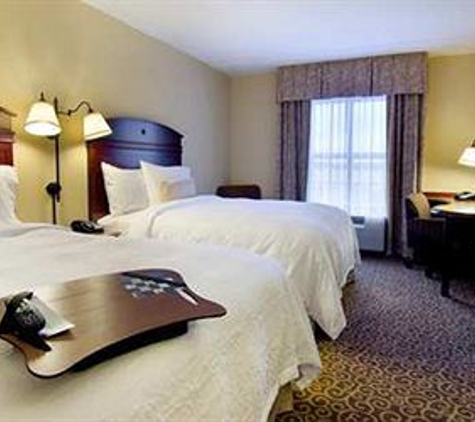 Hampton Inn & Suites Fredericksburg-at Celebrate Virginia - Fredericksburg, VA