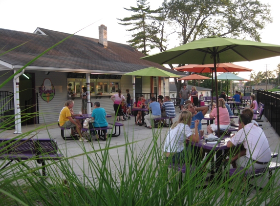 Spooner's Frozen Custard - Eureka, MO. Spooner's Patio