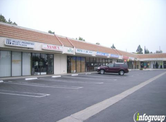 Pets R Us 2000 - West Hills, CA