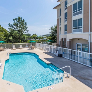 Comfort Suites - Valdosta, GA. Swimming Pool