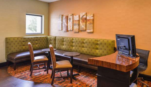 Hampton Inn Of Elkhart - Elkhart, IN