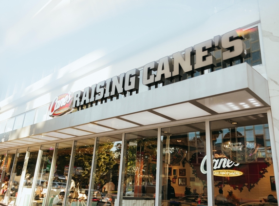 Raising Cane's Chicken Fingers - Miami Beach, FL