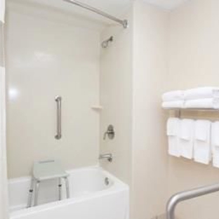 Days Inn by Wyndham Statesboro - Statesboro, GA