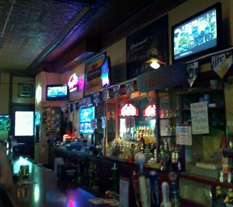 Sportsman's Pub On the Park - Lake Mills, WI