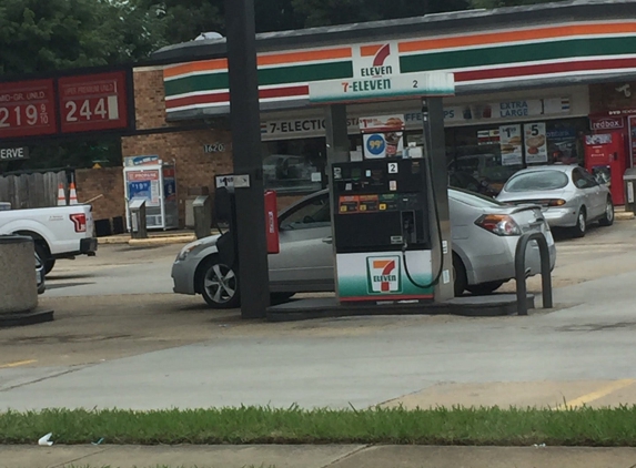 7-Eleven - Hampton, VA