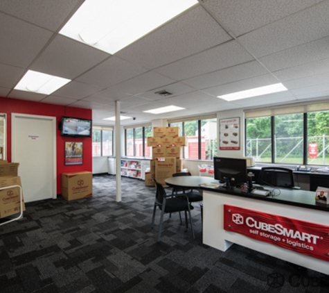 CubeSmart Self Storage - Simsbury, CT