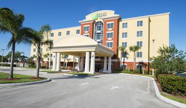 Holiday Inn Express & Suites Port St. Lucie West - Port Saint Lucie, FL