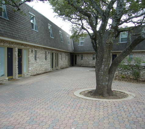 Oakhurst apts - Austin, TX