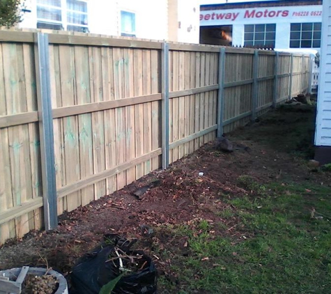 The Fence Men - Kingston, TAS. This is James's fence, he posted a bad review,looks pretty good to me