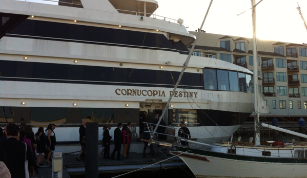 Lincoln Harbor Yacht Club - Weehawken, NJ