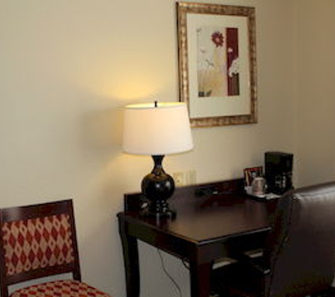 Country Inns & Suites - Brooklyn Center, MN