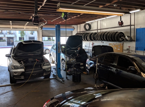 Corner Automotive - Los Angeles, CA