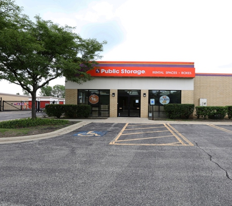 Public Storage - Schaumburg, IL