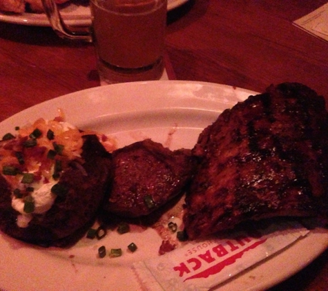 Outback Steakhouse - Long Beach, CA