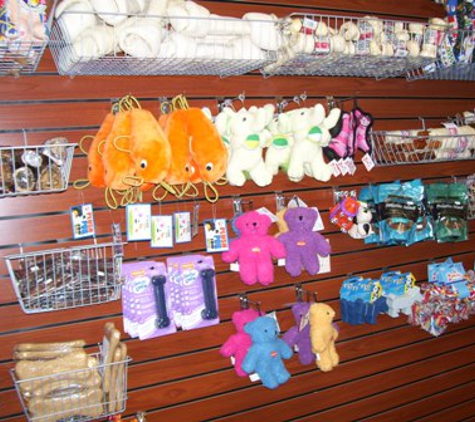 Woofman's Lodge: Pet Resort - Kenosha, WI. Pet Care