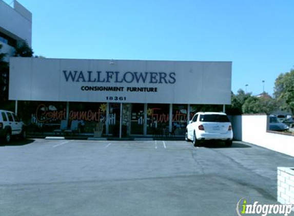 Wallflower's Consignment Furniture - Huntington Beach, CA