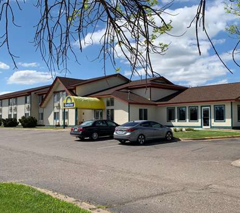 Days Inn By Wyndham Hinckley - Hinckley, MN