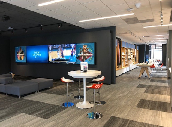 AT&T Store - Santa Monica, CA