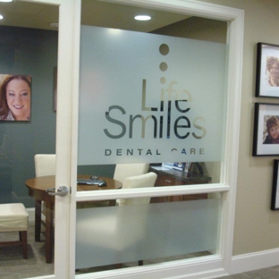 Life Smiles Dental Care - Phoenix, AZ. Life Smiles Dental Care - Dentist Phoenix AZ