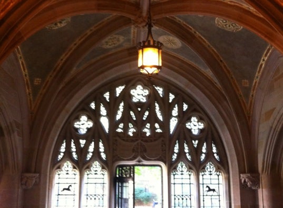 Yale University Sterling Memorial Library - New Haven, CT