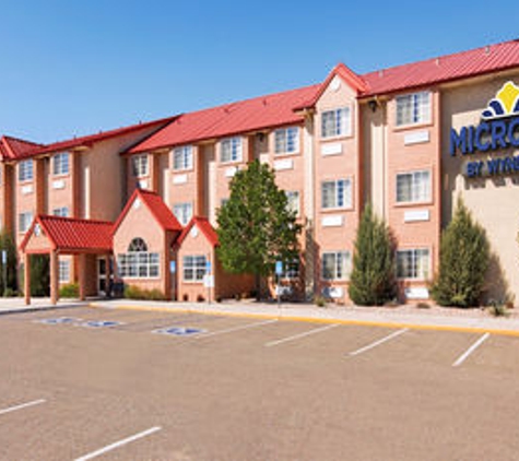 Microtel Inn & Suites by Wyndham Albuquerque West - Albuquerque, NM