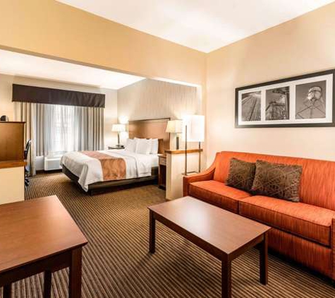 Quality Inn & Suites University Fort Collins - Fort Collins, CO