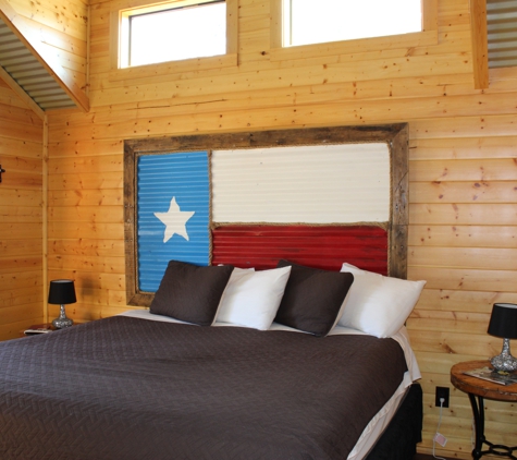 Al's Hideaway Cabin and RV Rentals - Pipe Creek, TX