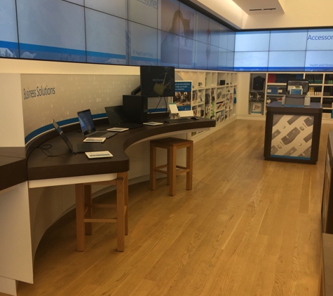 Microsoft Store - Palo Alto, CA