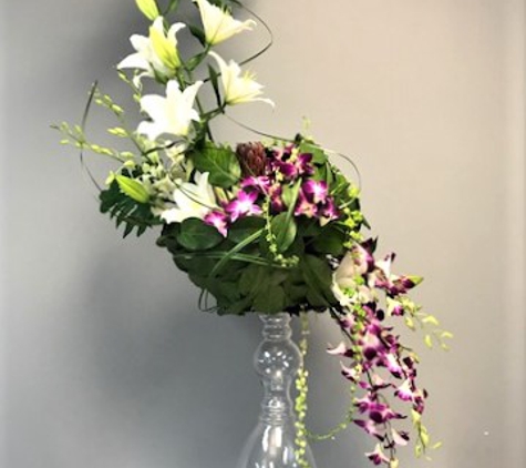 Stems Florist - Florissant, MO. Send a STUNNING arrangement by Stems Florist