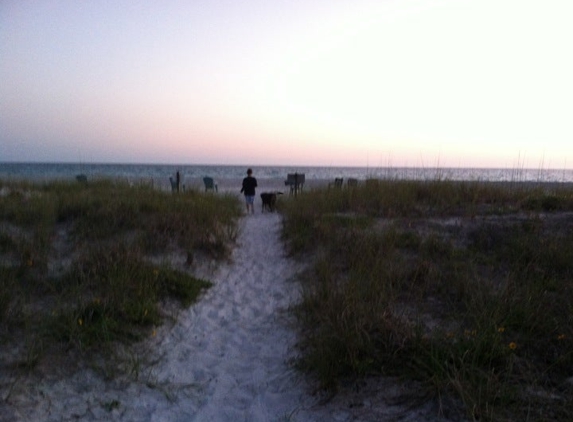 Rolling Waves Beach Cottages Inc - Longboat Key, FL