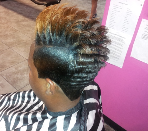 HAIR BY Myron Henderson in Paradise Beauty Salon - Dallas, TX