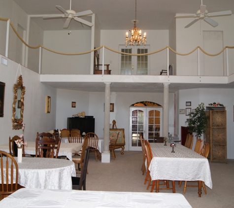 The Whistler Hotel Bed and Breakfast - Angleton, TX