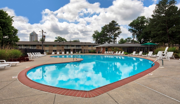 Pembroke Town Center Apartments - Virginia Beach, VA