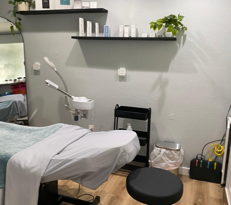 Cossmedic Wellness and Aesthetics - University Place, WA