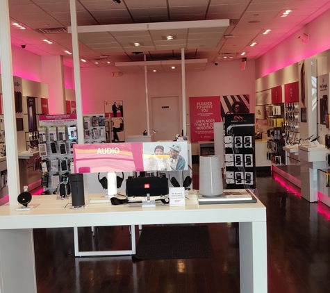 T-Mobile - Woodbridge, VA