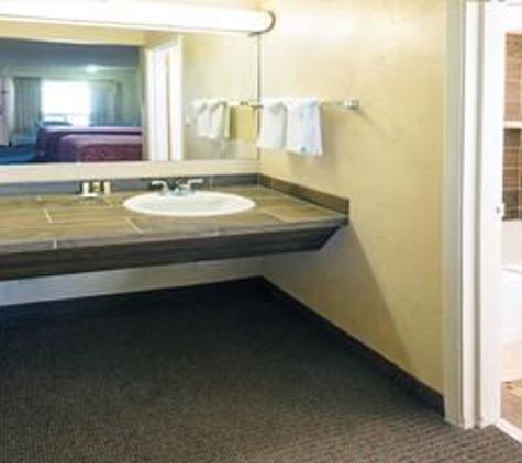 Days Inn by Wyndham Bend - Bend, OR