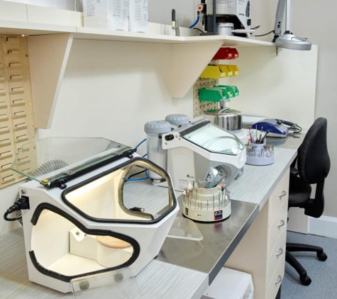 The Denture Centre - Ulverstone, TAS