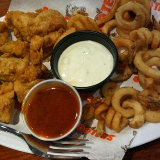 Hooters - Waldorf, MD