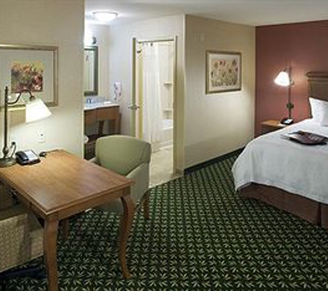 Hampton Inn & Suites Clovis-Airport North - Clovis, CA