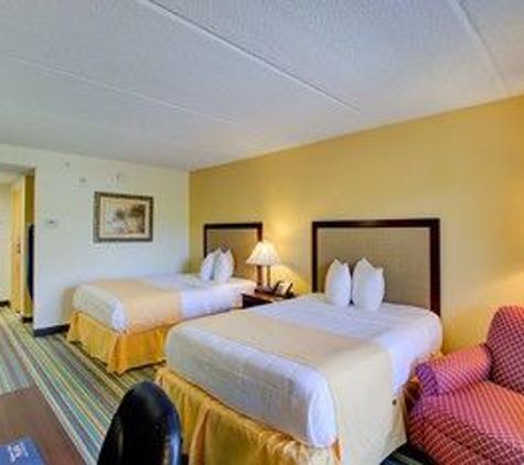 Hutchinson Island Plaza Hotel & Suites - Fort Pierce, FL