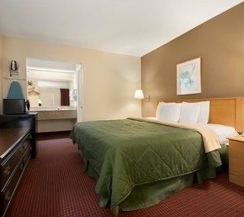 Days Inn - Cookeville, TN