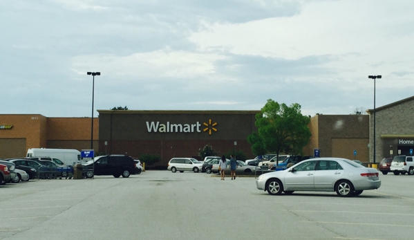 Walmart Supercenter - Dallas, GA. Lot view